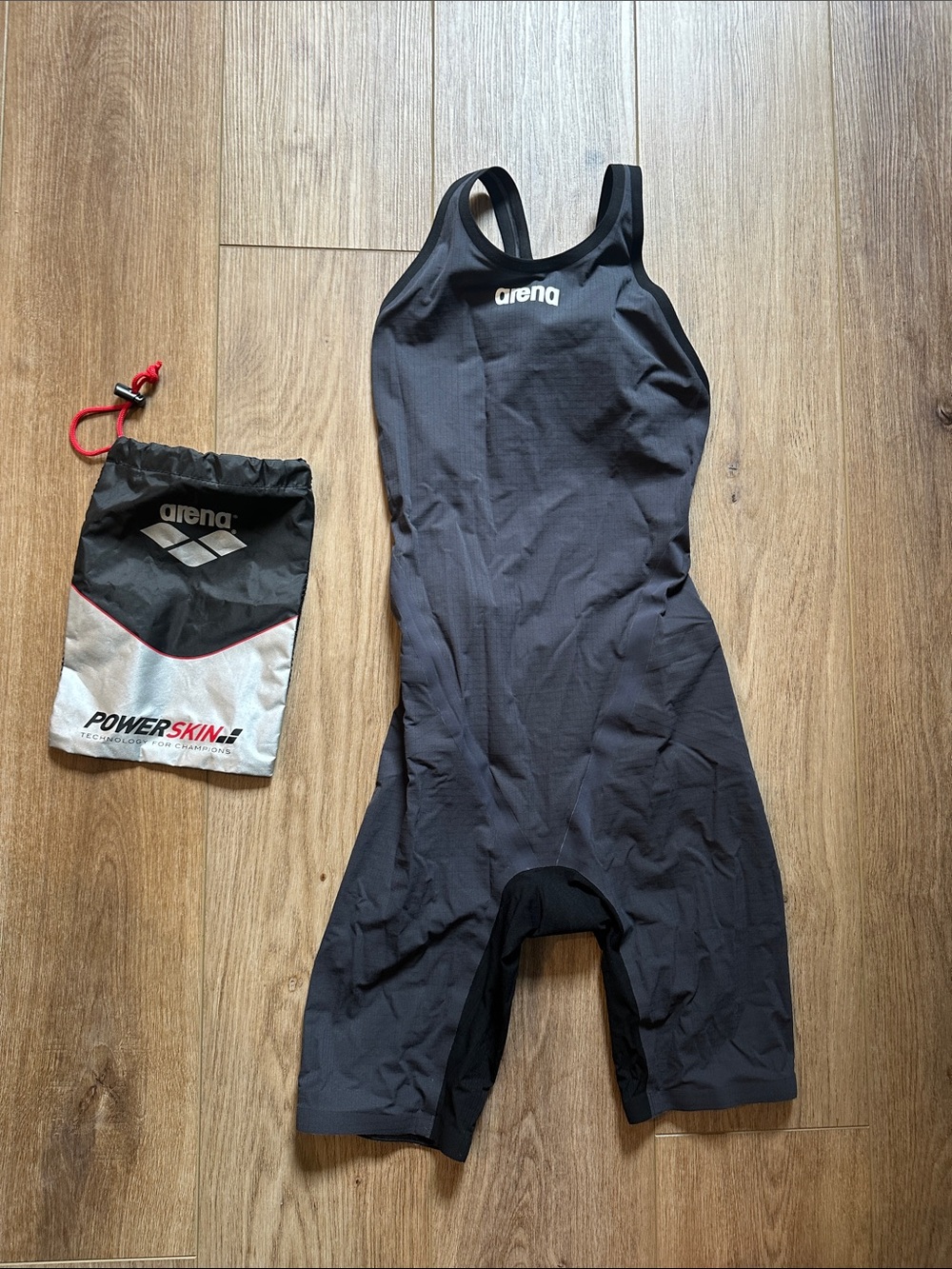 Arena Powerskin Carbon Flex Open-Back Kneeskin Black